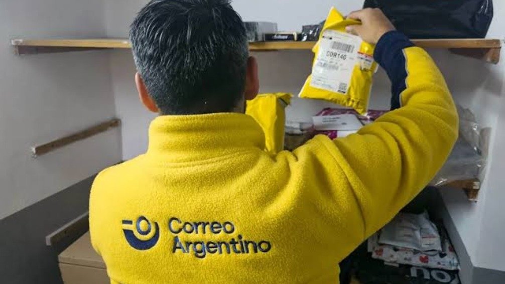 Correo Argentino profundiza su ajuste: denuncian salarios por debajo de $1 millón y un plan para cerrar 600 sucursales